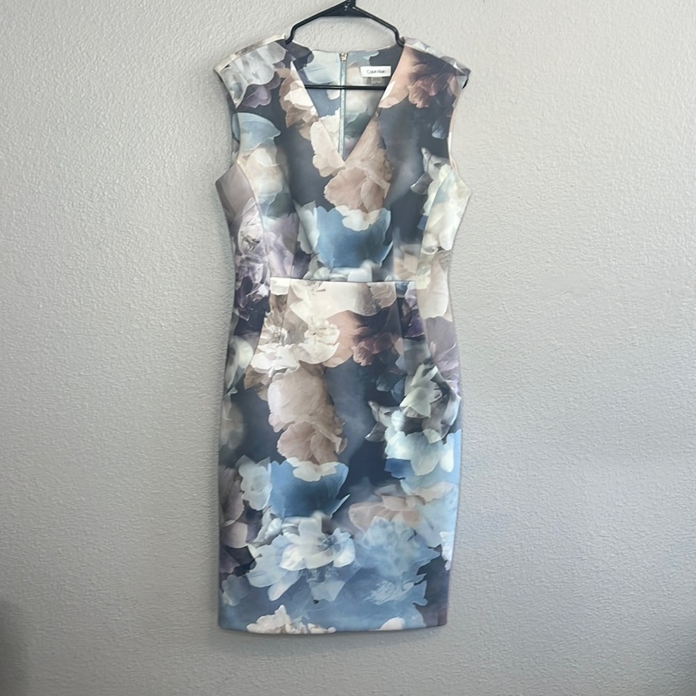 Calvin Klein Size 10 Floral Midi Dress
